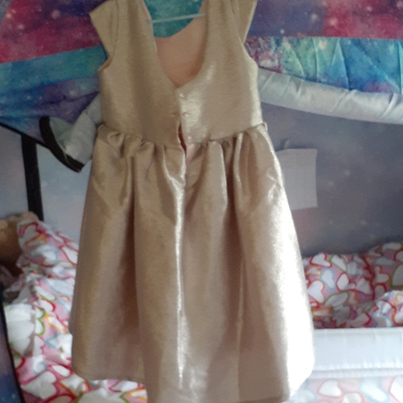 Clothing - Picture 3 of 5